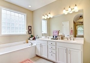 elegant simple bathroom in white and beige